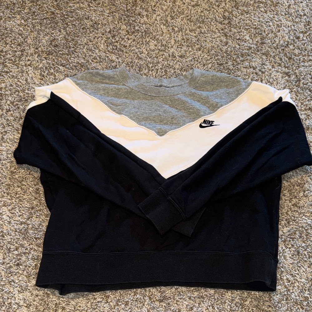 Nike Tri-Tone Crewneck Sweatshirt